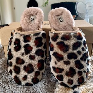 UGG Leopard Fluffette Slipper